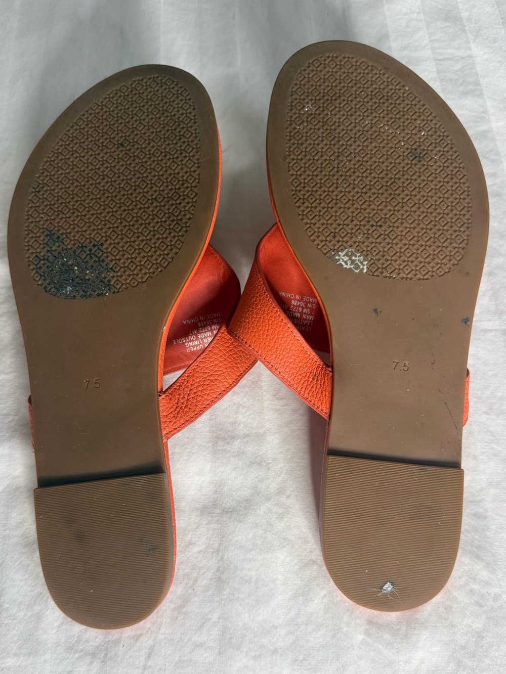 Tory Burch Mini Miller Flat Pebbled Leather Thong Sandals Orange Size 7.5 M Boho - Picture 3 of 4